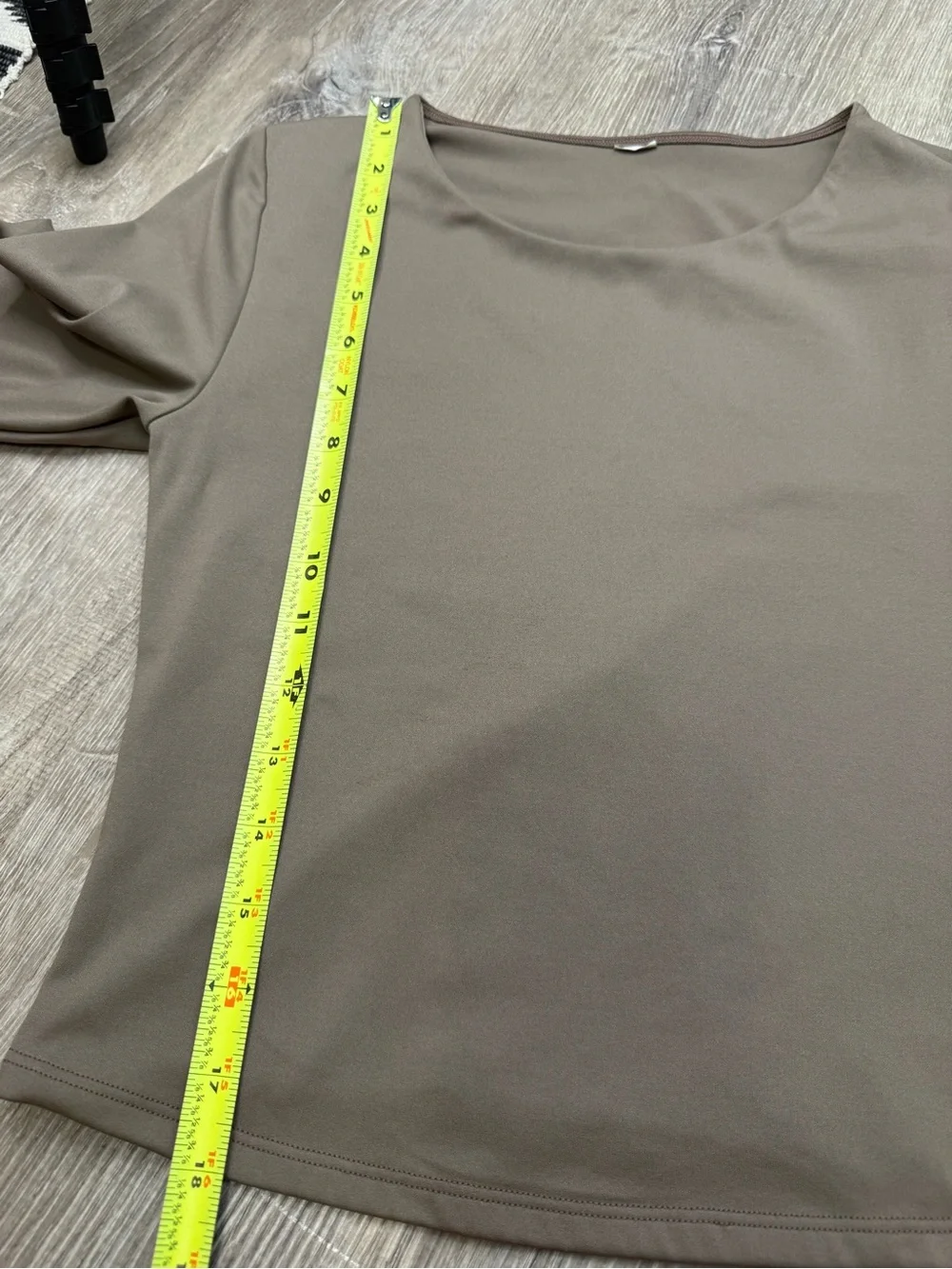 Alo Softsculpt Precision Half Sleeve Top in Olive Tree